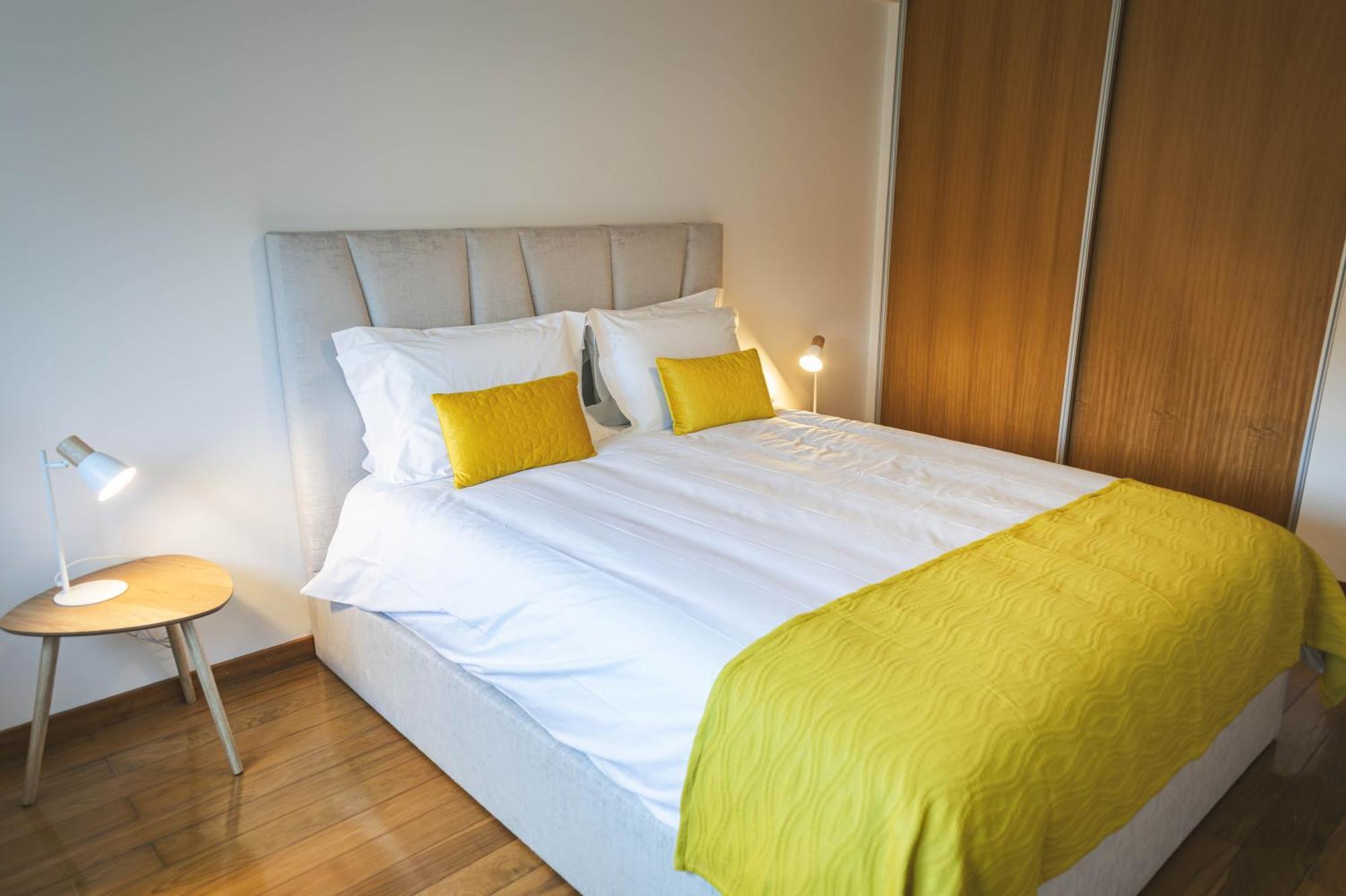 Azores Golden * Ponta Delgada (Sao Miguel)